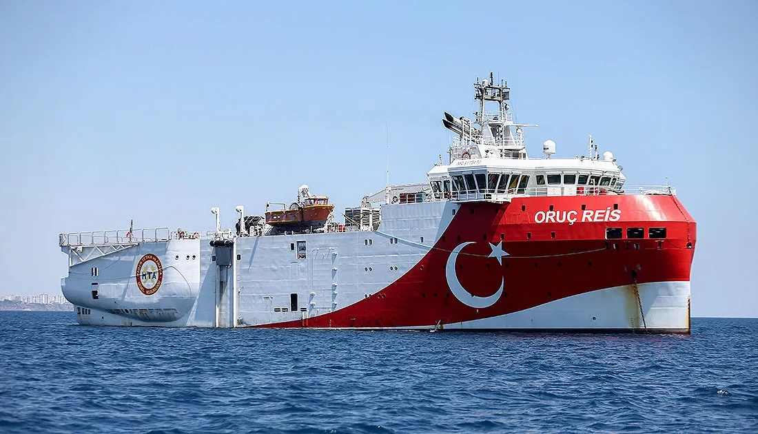 ORUÇ REİS YENİDEN TAŞUCU AÇIKLARINDA Türkiye’nin denizlerde yürüttüğü enerji arama faaliyetlerinin simge gemilerinden Oruç Reis