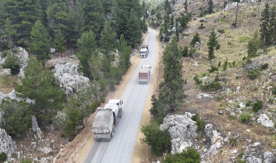 50 YILLIK YOL SORUNU MERSİN BÜYÜKŞEHİRLE ÇÖZÜLDÜ Gülnar’da ulaşım ağında önemli hizmetlere imza atan Mersin Büyükşehir Belediyesi,