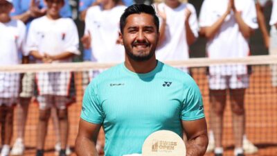 Ahmet Kaplan İsviçre’de Şampiyon Mersinli milli sporcu Ahmet Kaplan, Swiss Open finalinde rakibi Leon