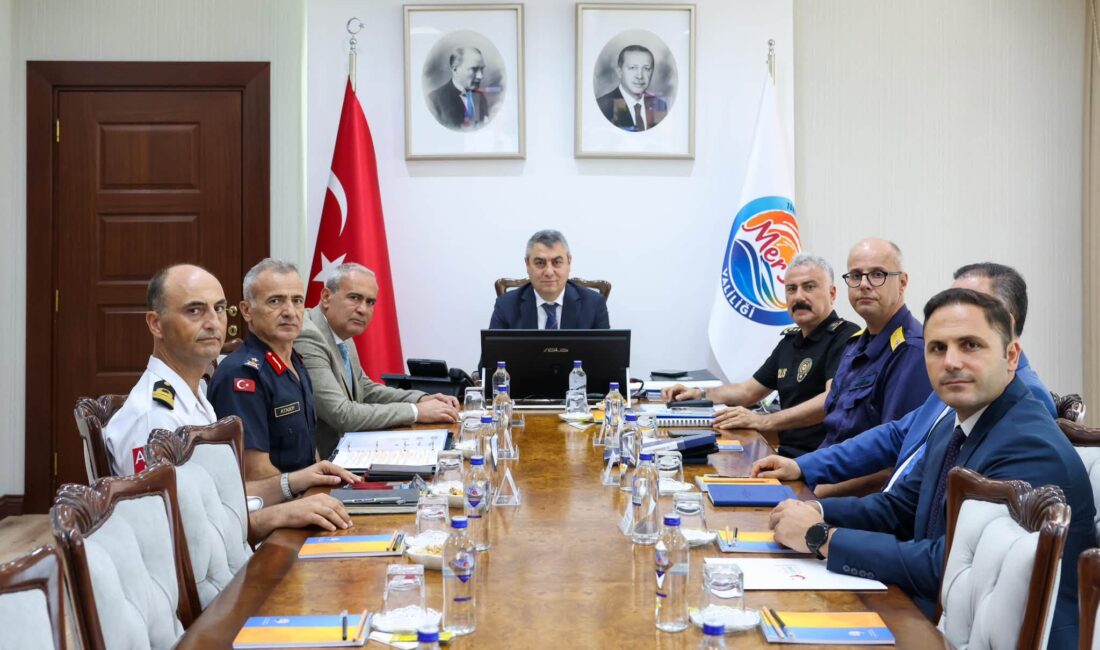 Bin 367 araç trafikten menedildi Mersin Valisi Atilla Toros başkanlığında, Güvenlik ve Asayiş Değerlendirme Toplantısı