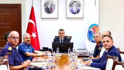 Mersin Valisi Atilla Toros başkanlığında, Güvenlik ve Asayiş Değerlendirme Toplantısı