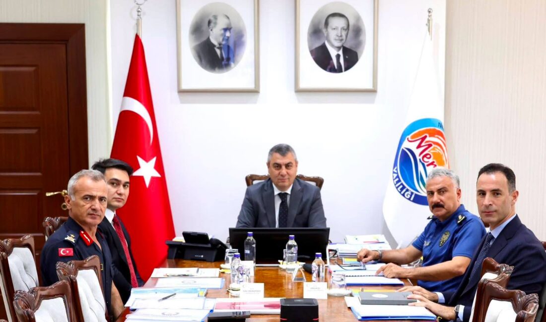 Mersin Valisi Atilla Toros; İçişleri Bakanı Mustafa Çiftçi, Adalet Bakanı
