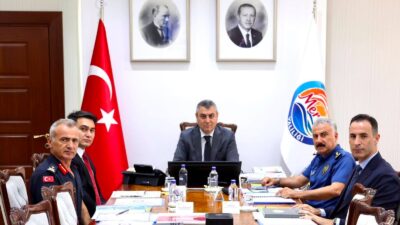 Mersin Valisi Atilla Toros; İçişleri Bakanı Mustafa Çiftçi, Adalet Bakanı