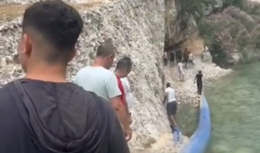 Mersin’de 23 yaşındaki genç ırmakta boğuldu Mersin’in Tarsus ilçesinde Çakırlı Mahallesi’nde bulunan Keşbükü Irmağında serinlemek için
