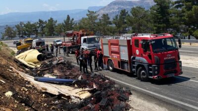 Mersin’in Mut ilçesinde sebze yüklü kamyon devrildi, sıkışan sürücü itfaiye