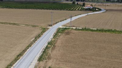 Tarsus Belediye Başkanı Ali Boltaç, kırsal mahallelerde yürütülen yol çalışmalarını