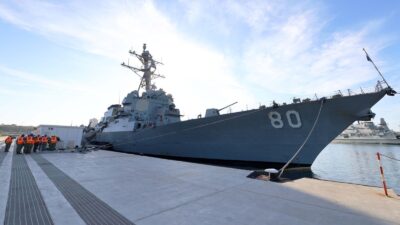 ABD Savaş Gemisi ‘USS Roosevelt’ Mersin Limanı’na demirledi Amerika Birleşik Devletleri (ABD) Deniz Kuvvetleri’ne ait Arleigh Burke sınıfı