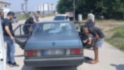 Mersin’in Erdemli ilçesinde halk plajında tatilcilere ait para ve çeşitli
