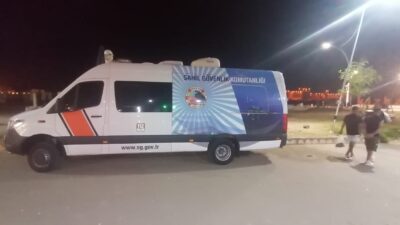 Denizde 3 gündür aranan şahıs karada sağ bulundu Mersin‘de Kızkalesi sahilinde girdiği denizden geri dönmediği ihbar edilen şahıs,