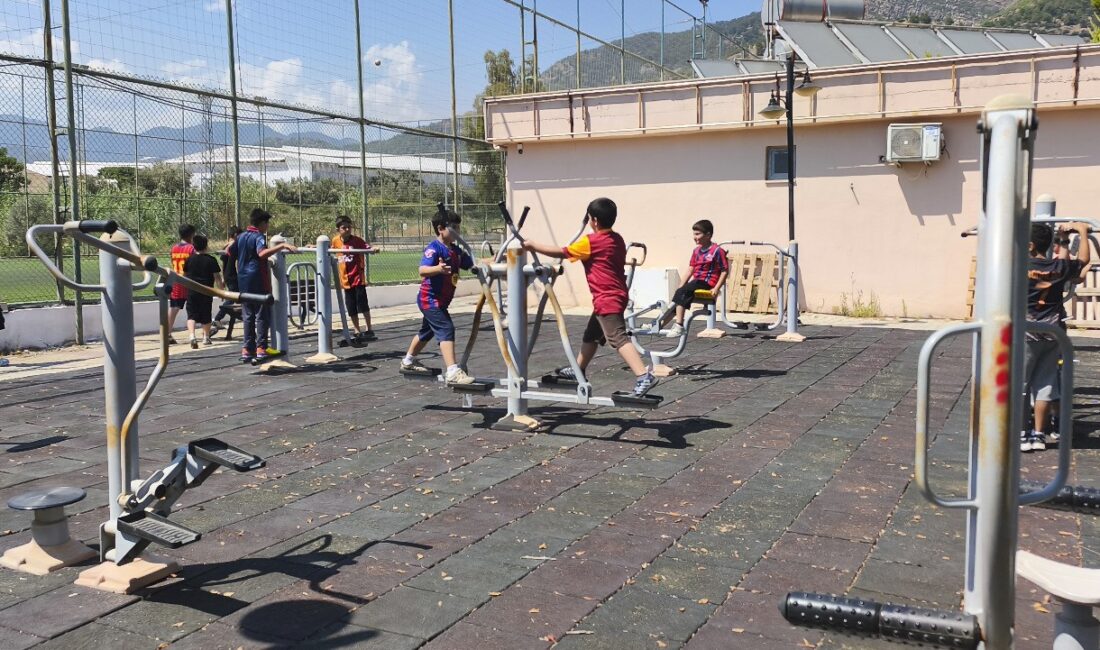 Hafızlık öğrencileri yeşil sahada moral depoladı Mersin’in Anamur ilçesinde hafızlık eğitimi alan öğrenciler için düzenlenen moral