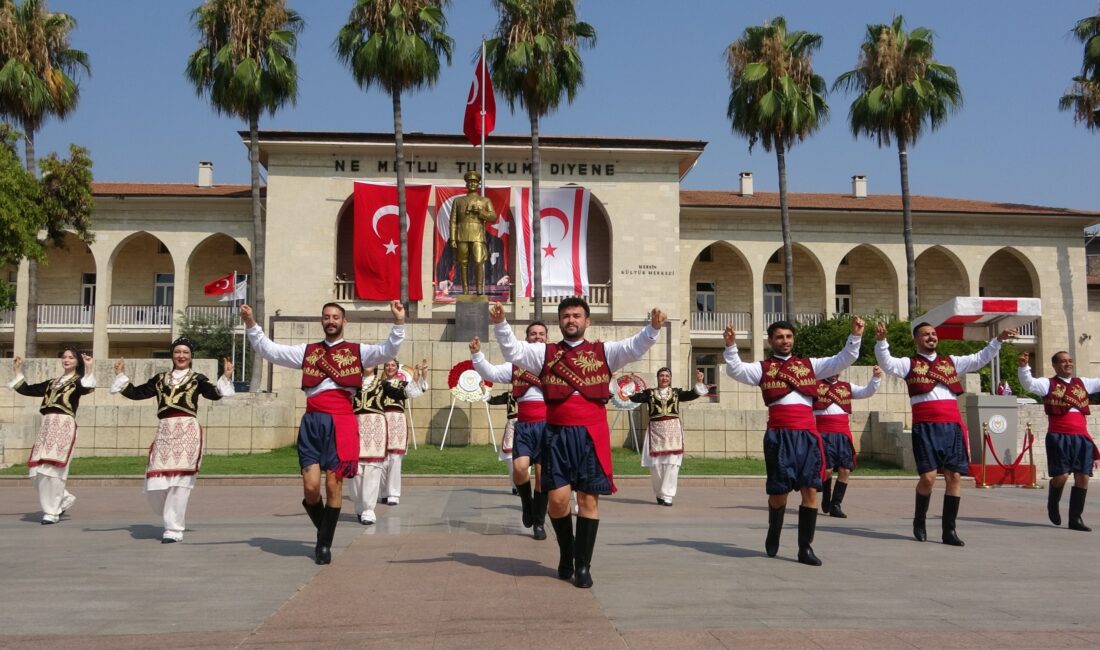 Mersin’de Kıbrıs Barış Harekatının 52. yıl dönümü törenle kutlandı Mersin‘de Kıbrıs Barış Harekatının 52. yıl dönümü dolayısıyla düzenlenen törende