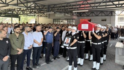 Mersin’in Tarsus ilçesinde görev yapan polis memuru Halil Çopur (53),
