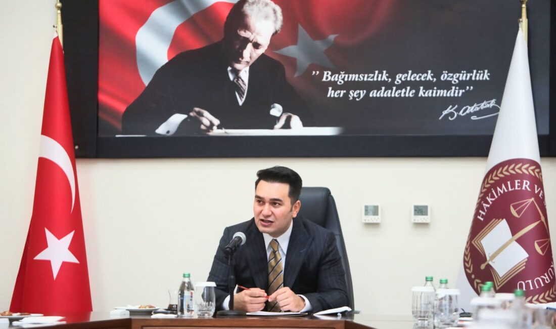 Başsavcı Emre: “Uyuşturucu, çete ve şiddete geçit vermeyeceğiz” Mersin Cumhuriyet Başsavcısı Yasin Emre, kentte görev yapan ulusal ve yerel