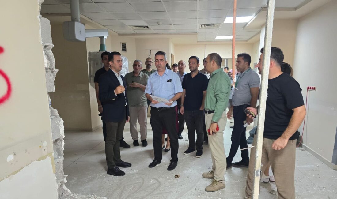 Mersin İl Sağlık Müdürü Mustafa Ekici, Toros Devlet Hastanesi Acil Servisinde