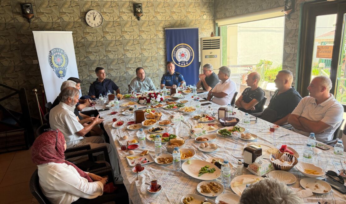 Kaymakam Fırat: “Basın, devlet ile millet arasında köprüdür” Silifke Kaymakamı Eyüp Fırat, 24 Temmuz Gazeteciler ve Basın Bayramı