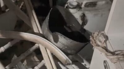 Mersin’in Erdemli ilçesinde bir apartman dairesinin balkonunda tüp patlaması sonucu
