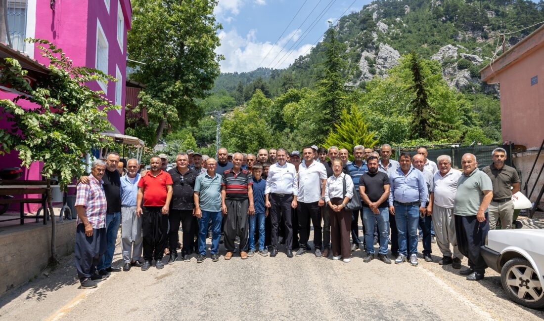 Vatandaşlarla birebir temas kurmanın belediyeciliğin en önemli unsurlarından biri olduğunu