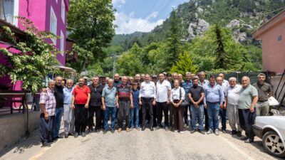 Vatandaşlarla birebir temas kurmanın belediyeciliğin en önemli unsurlarından biri olduğunu