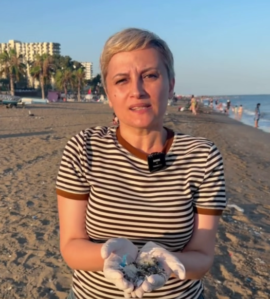 Akdeniz kıyıları plastik atık cehennemine dönüşmüş durumda. DEM Parti Mersin