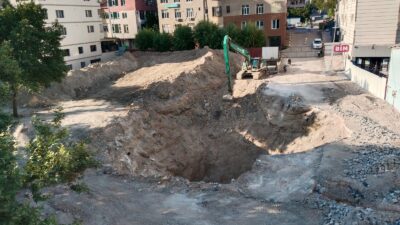 Gülnar’da geçtiğimiz kış yaşanan sel felaketinin ardından pazar yerinin bulunduğu