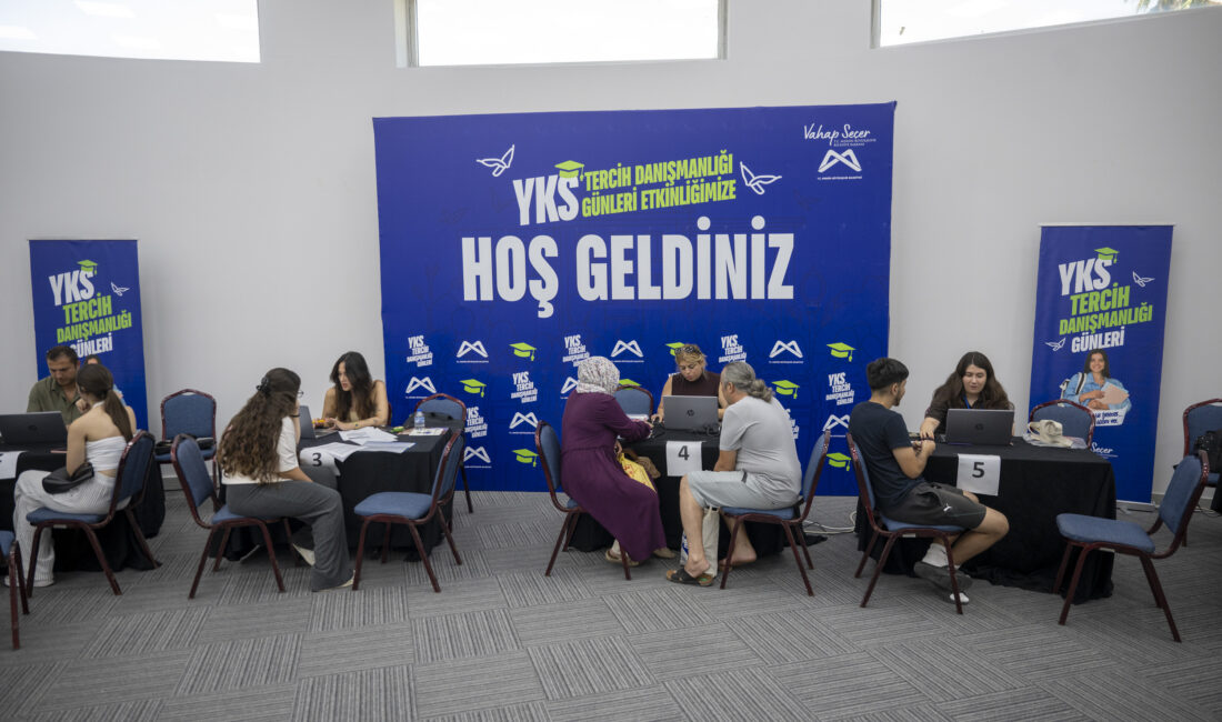 ‘YKS TERCİH DANIŞMANLIĞI’ İLE MERSİNLİ ÖĞRENCİLER EN İYİ TERCİHLERİ YAPIYOR Sınav sürecinde olduğu gibi tercih sürecinde de öğrencileri yalnız bırakmayan