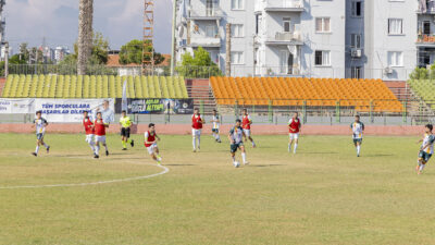 MERSİN BÜYÜKŞEHİR’İN 30 AĞUSTOS ZAFER KUPASI FINDIKPINARI FUTBOL TURNUVASI’NDA FUTBOL HEYECANI BAŞLADI Kültür, Sanat ve Sosyal İşler Dairesi Başkanlığına bağlı Gençlik ve