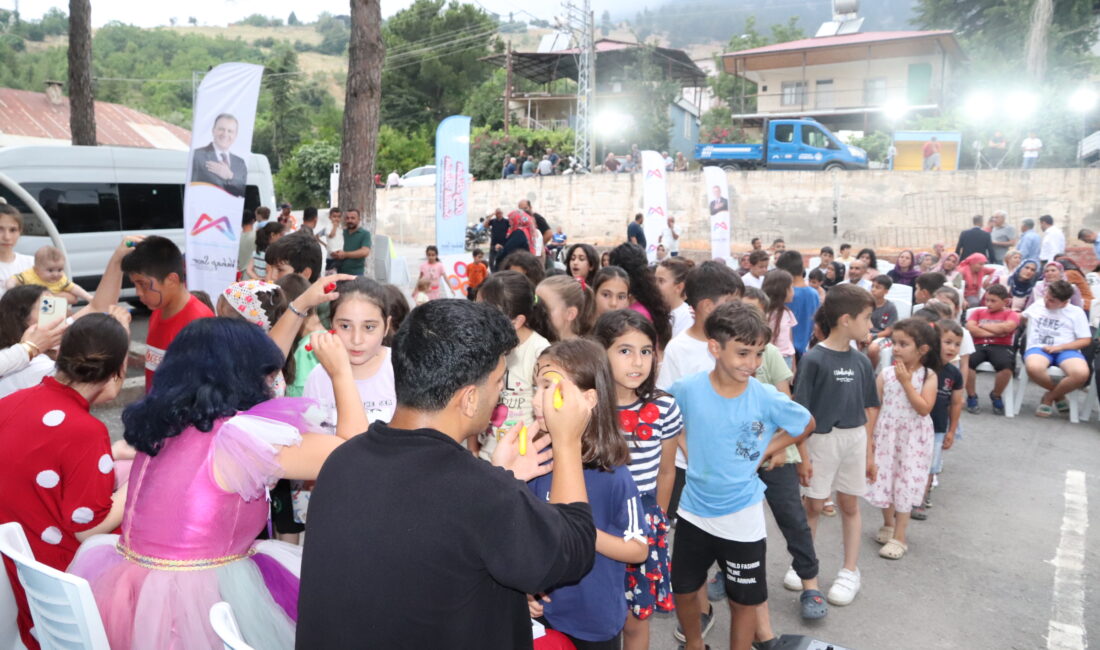 MERSİN BÜYÜKŞEHİR’İN ‘KÖY BİZİM ŞENLİK BİZİM’ ETKİNLİKLERİ DALAKDERESİ’NDE BAŞLADI Mersin Büyükşehir Belediyesi’nin kırsal mahallelerde sosyal yaşamı canlandıran ve çocukları