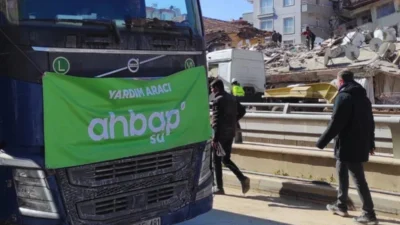 İstanbul, Erzurum ve Mersin’de yürütülen üç ayrı soruşturma kapsamında toplam 112 şüphelİ hakkında adli işlem başlatıldı İstanbul Cumhuriyet Başsavcılığı koordinesinde yürütülen “Ahbaplar Suç Örgütü” soruşturmasının 4’üncü