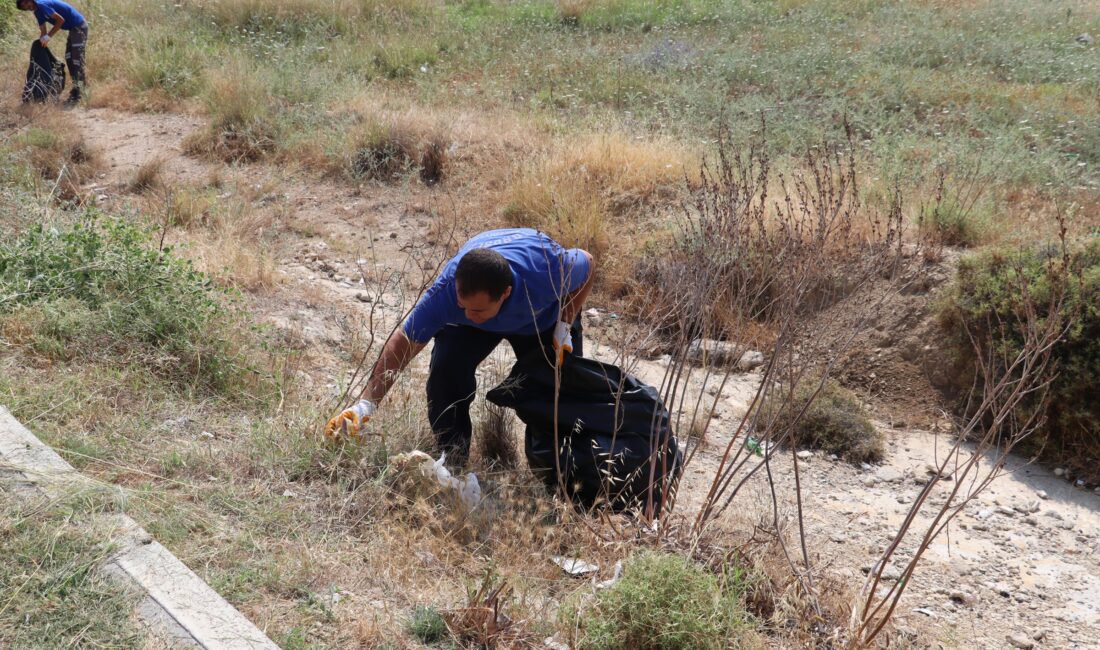 TOROSLAR BELEDİYESİNDEN TEMİZLİK SEFERBERLİĞİ Temiz, sağlıklı ve yaşanabilir bir kent hedefiyle çalışmalarını aralıksız sürdüren