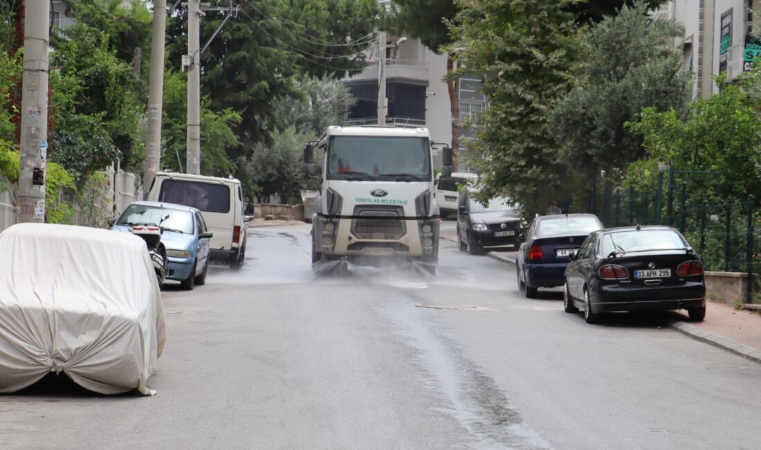 TOROSLAR’DA TEMİZLİK VE YEŞİL ALANLAR İÇİN YOĞUN ÇALIŞMA Toroslar Belediyesi, daha temiz, sağlıklı ve yaşanabilir bir kent oluşturmak