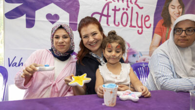 ‘EVİMİZ ATÖLYE PROJESİ’ KAPSAMINDA KADINLAR MUM YAPIMINI ÖĞRENDİ Mersin Büyükşehir Belediyesi Kadın ve Aile Hizmetleri Dairesi ile Mersinden