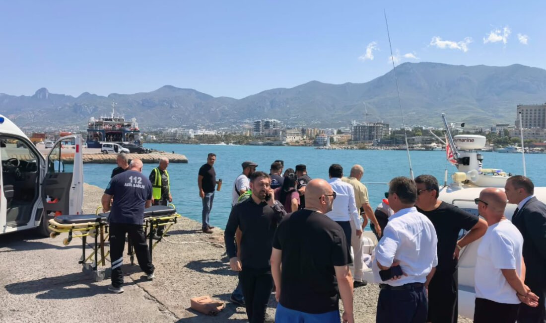 Girne’de batan gemiden kurtulan yolcular: “Bu havada gidilmez diye uyardık” Kuzey Kıbrıs Türk Cumhuriyeti’nin (KKTC) Girne açıklarında batan katamaran tipi