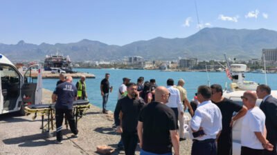 Girne’de batan gemiden kurtulan yolcular: “Bu havada gidilmez diye uyardık” Kuzey Kıbrıs Türk Cumhuriyeti’nin (KKTC) Girne açıklarında batan katamaran tipi