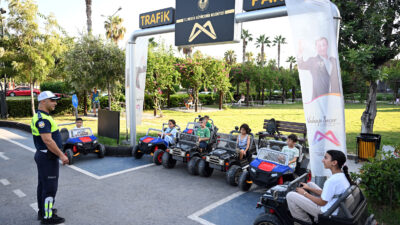Mersin Büyükşehir Belediyesi, çocukların küçük yaşta trafik bilinci kazanması ve