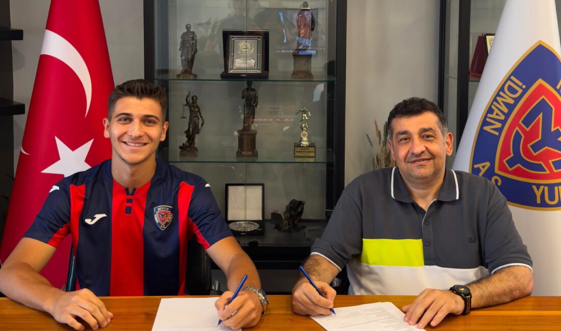 Yeni Mersin İdmanyurdu  daha önce Konyaspor forması giyen sol bek