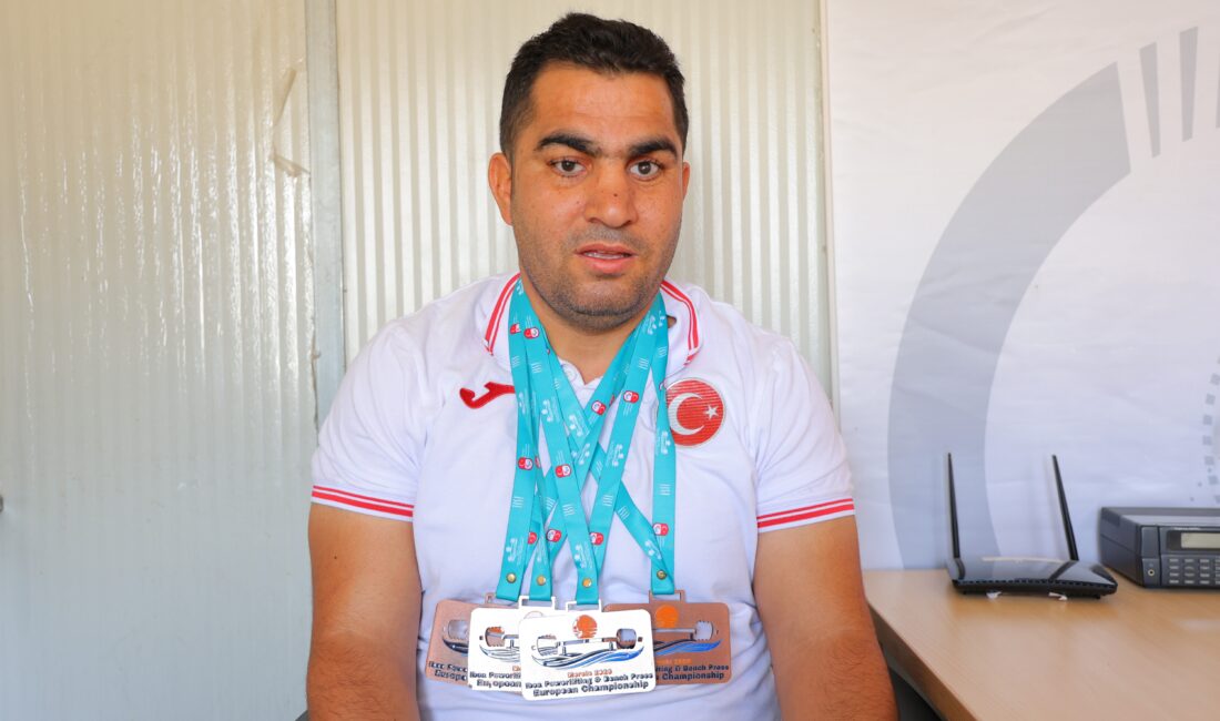 Kahramanmaraşlı görme engelli sporcu Avrupa Şampiyonası’ndan 4 madalyayla döndü Mersin’de düzenlenen IBSA Görme Engelliler Avrupa Halter Şampiyonası’nda mücadele eden