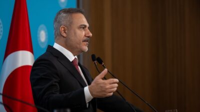 Dışişleri Bakanı Hakan Fidan, Suriye’deki bütün silahlı unsurların merkezi ve