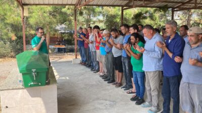 Mersin‘de evinin bahçesinde oturduğu sırada kasklı ve eldivenli saldırgan tarafından