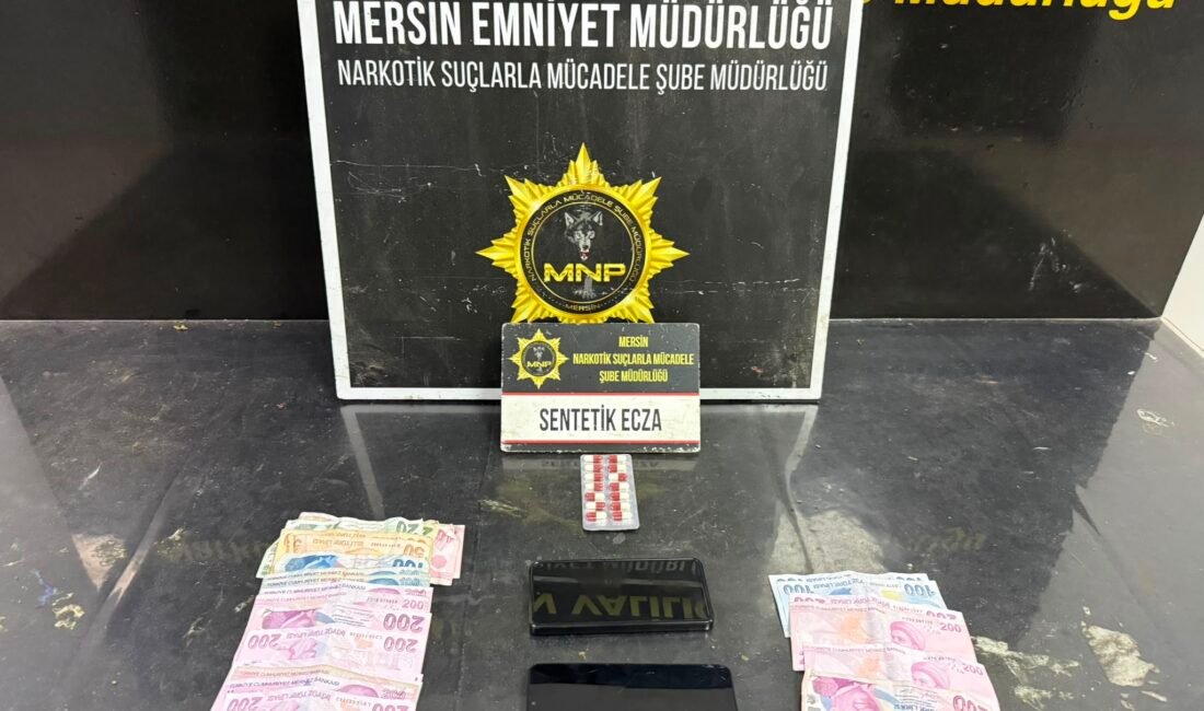 Mersin’de polis ekiplerince düzenlenen uyuşturucu operasyonlarında, aralarında uyuşturucu satıcısı olduğu