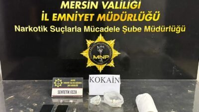 Mersin’de sokak satıcılarına yönelik düzenlenen uyuşturucu operasyonunda gözaltına alınan 5