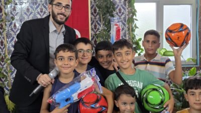 Mersin’de imam hatip olarak görev yapan Muhammed Doğaç, kendi imkanları