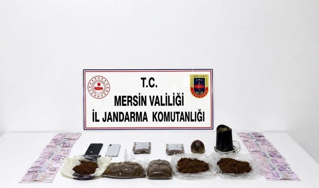 Mersin’de jandarma ekiplerinin uyuşturucu madde ticareti yaptığı belirlenen şüphelilere yönelik