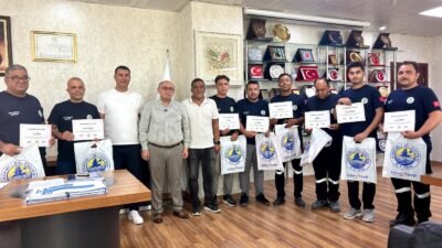 Mersin‘de sera yakınındaki barakada çıkan yangına zamanında müdahale ederek alevlerin