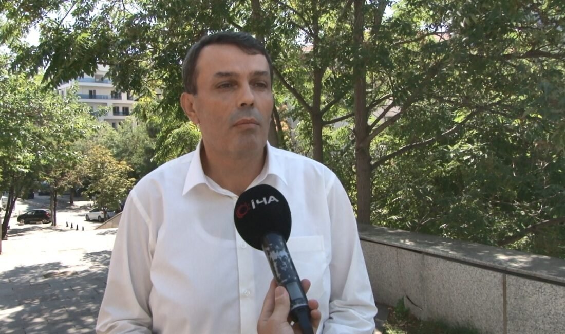12 ay üretilen yerli muz için hem üreticiden hem de uzmanından çağrı Türkiye’de 12 ay boyunca üretimi gerçekleştirilen muzda yerli ve ithal