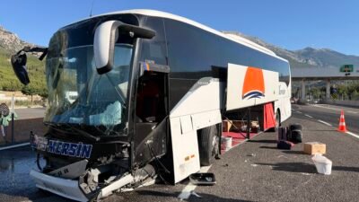 Adana’nın Pozantı ilçesinde Lüks Mersin firmasına ait yolcu otobüsünün yaptığı kazada 5