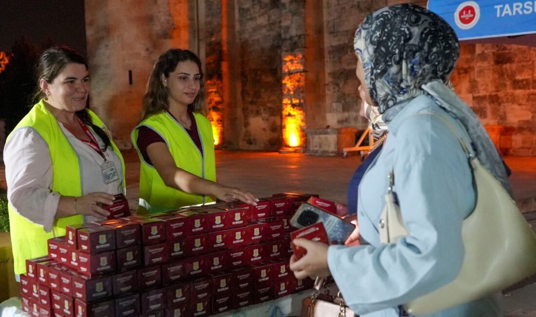 Mersin’in Tarsus ilçesinde Mevlid Kandili dolayısıyla 16 cami ve çevresinde