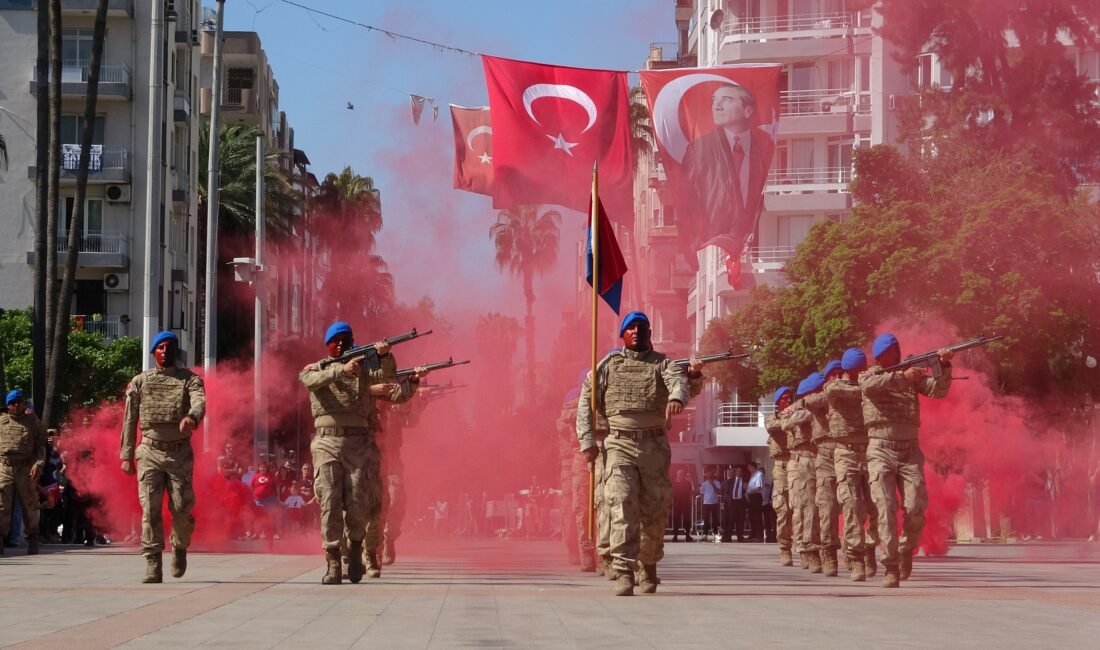 Mersin’de 30 Ağustos Zafer Bayramı coşkuyla kutlandı Mersin’de 30 Ağustos Zafer Bayramının 104. yıl dönümü, düzenlenen tören