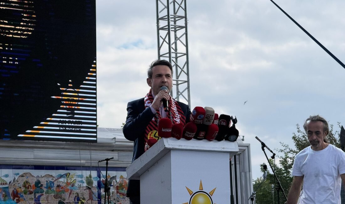 Enerji ve Tabii Kaynaklar Bakanı Alparslan Bayraktar, AK Parti Eskişehir