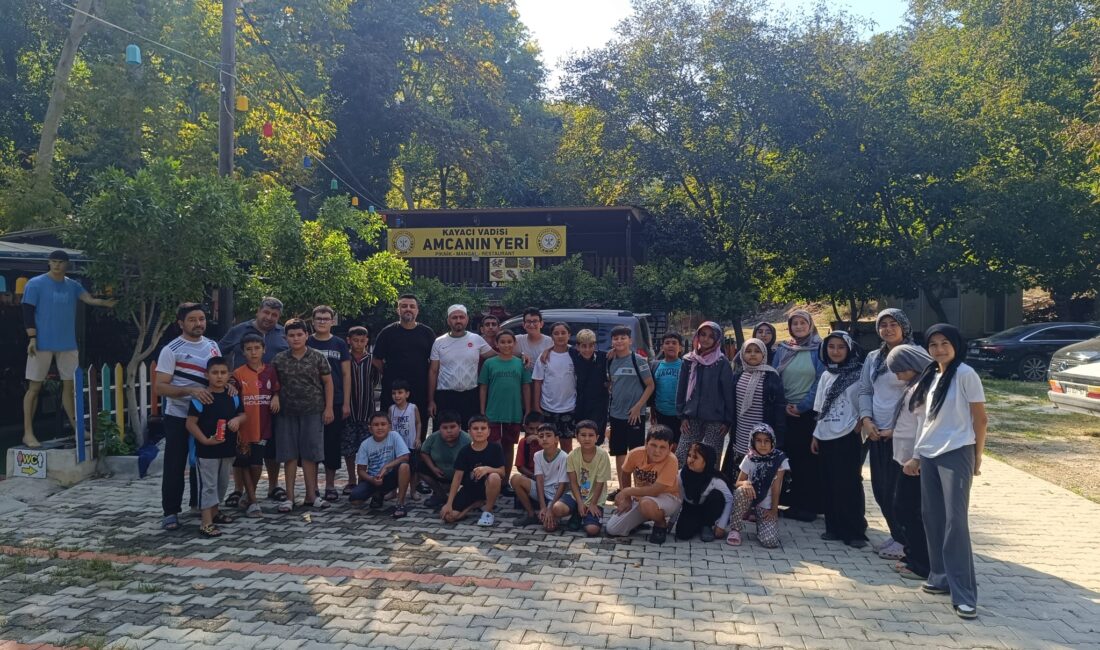 Kur’an ve Doğayla Buluşan Anlamlı Piknik Erdemli İlçe Müftülüğüne bağlı Tırtar Mahallesi Azimli Camii ile Çamlık