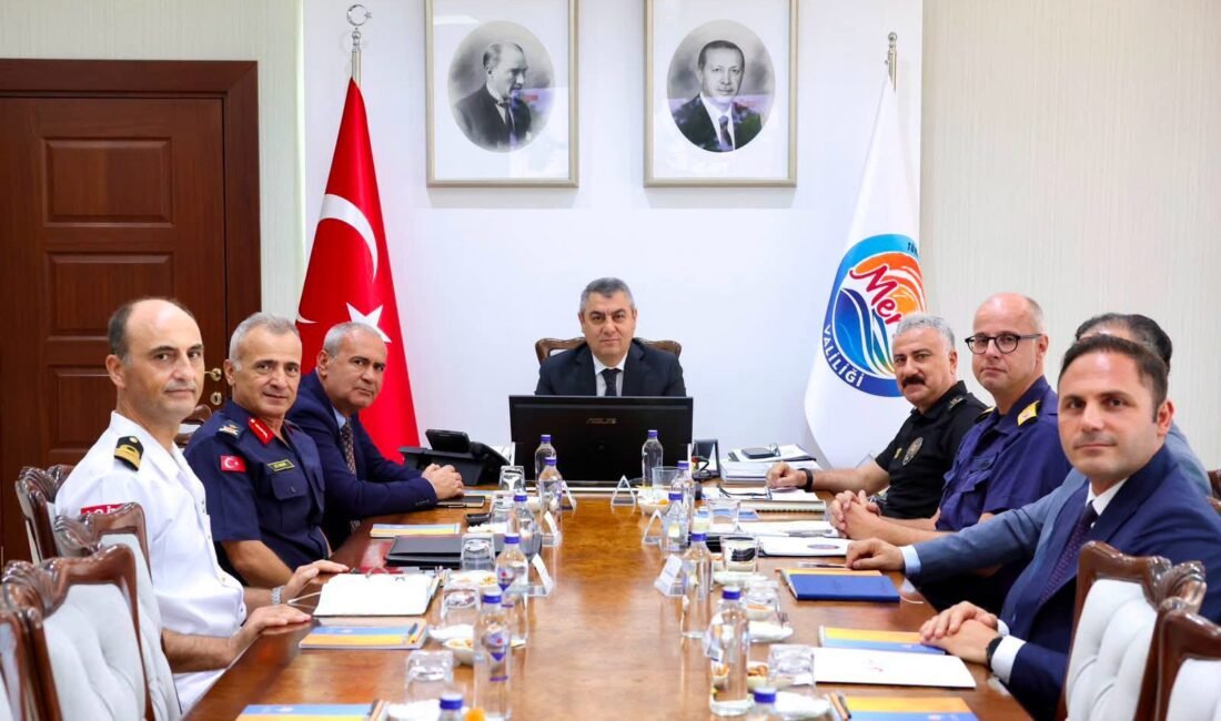 Mersin Valisi Atilla Toros başkanlığında, Güvenlik ve Asayiş Değerlendirme Toplantısı